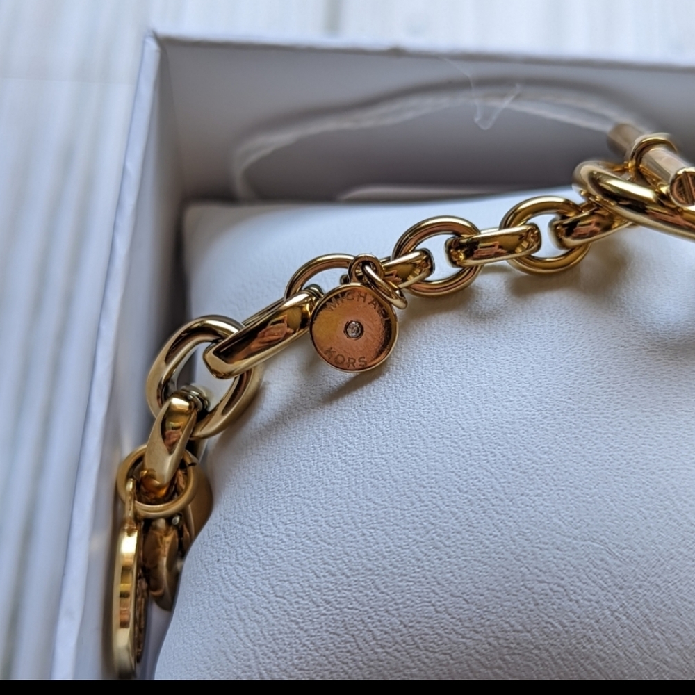 BRAND NEW MICHAEL KORS ROUND DISK BRACELET - Picture 5 of 5